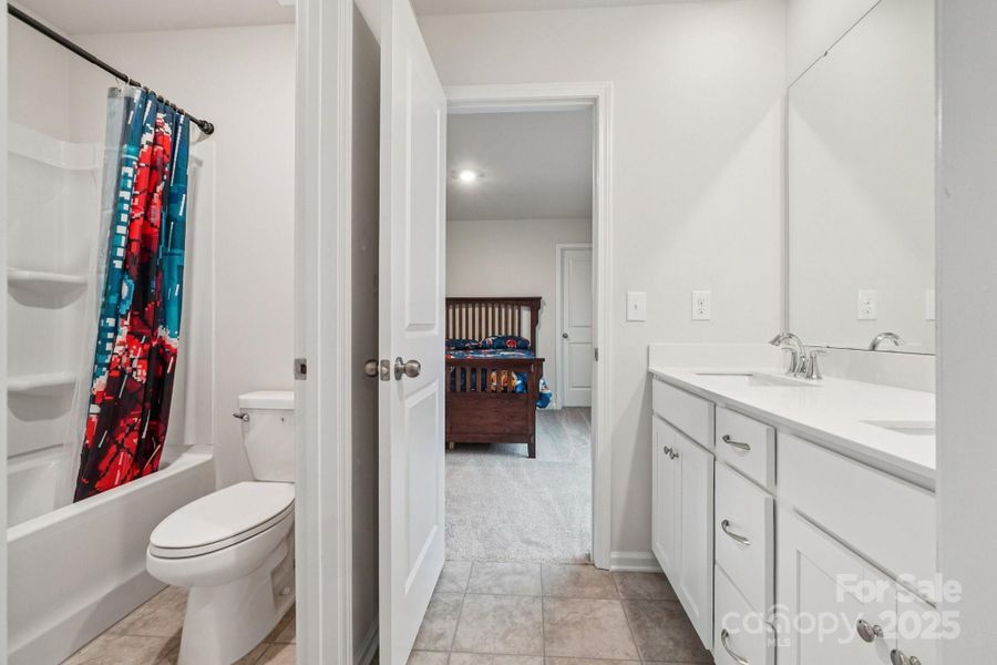 2nd Floor Bathroom (bathroom 4)