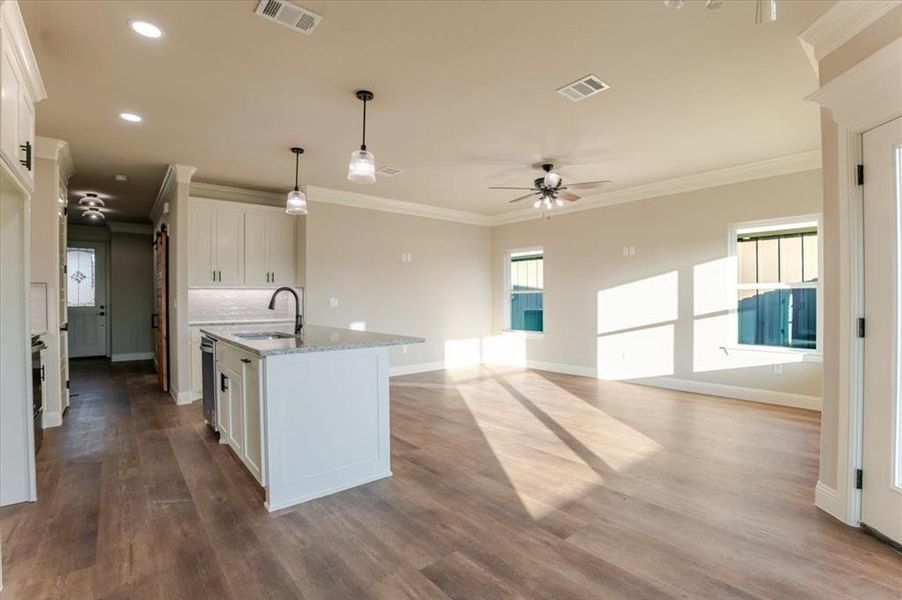 Furnished interior view inside a new home in , Tolar (Image 5).