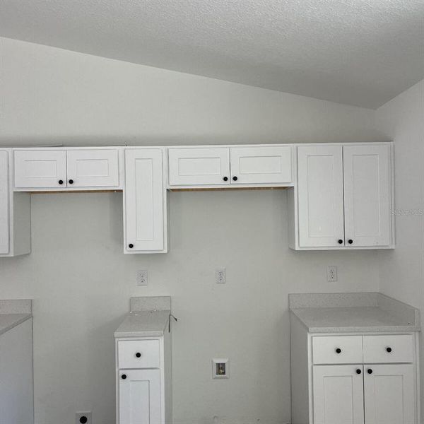 Furnished interior view inside a new home in , Dunnellon (Image 6).