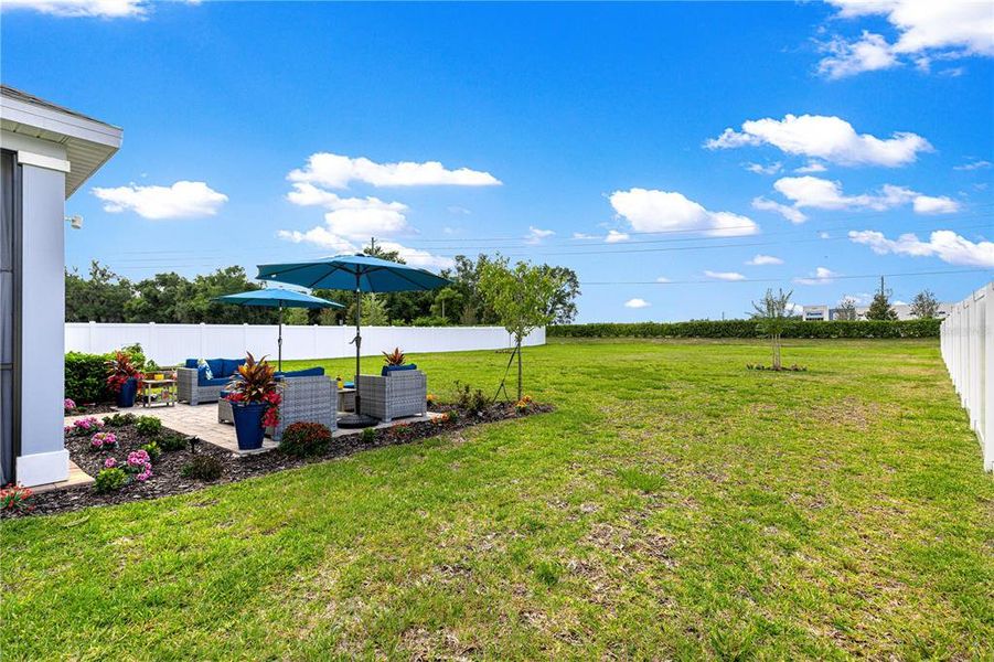Exterior details and patio area of a home in , Ocala (Image 34).