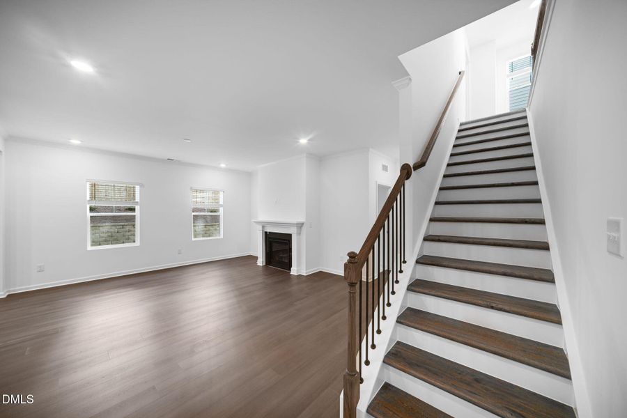 SUN_SherriDowns_Pic_Tessa-37