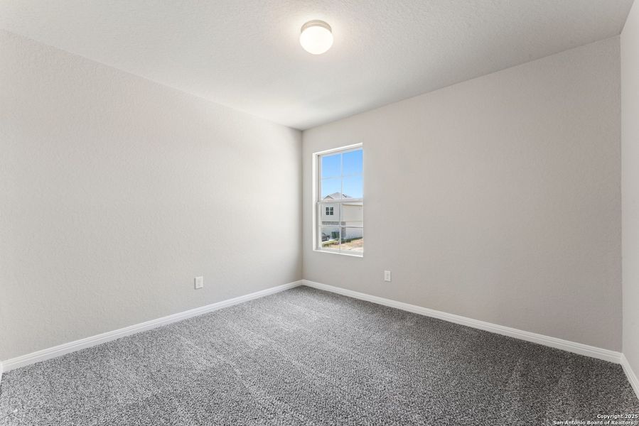 Spacious, unfurnished interior of a new home in Cinco Lakes, San Antonio (Image 15). Spacious, unfurnished interior of a new home in Cinco Lakes, San Antonio (Image 15).