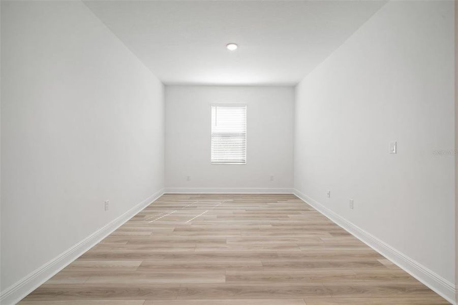 Spacious, unfurnished interior of a new home in North River Ranch, Parrish (Image 41).