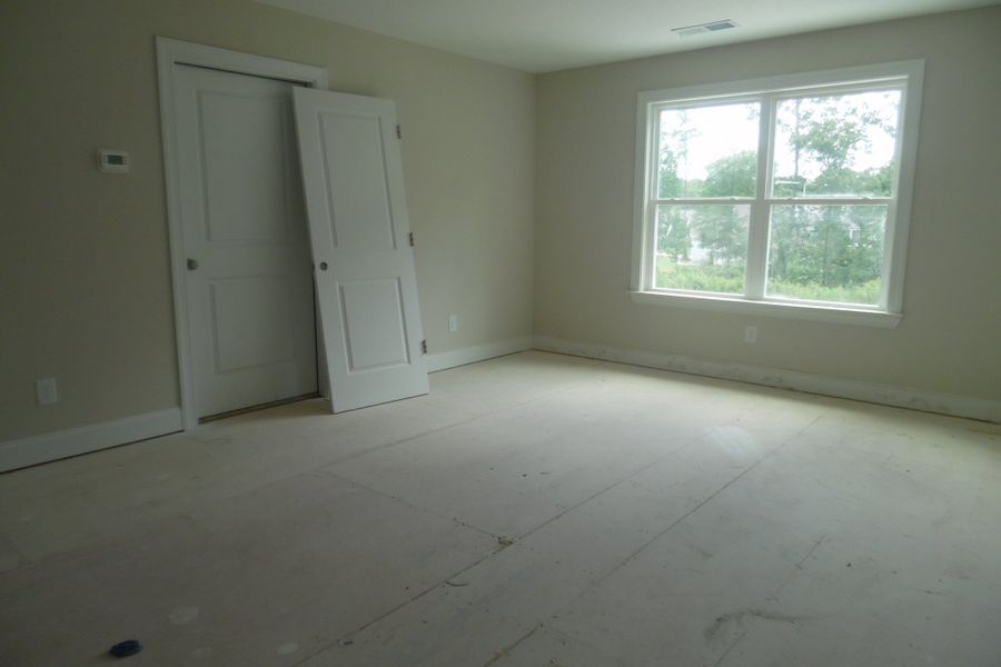 Spacious, unfurnished interior of a new home in Durham Estates, Sharpsburg (Image 23).