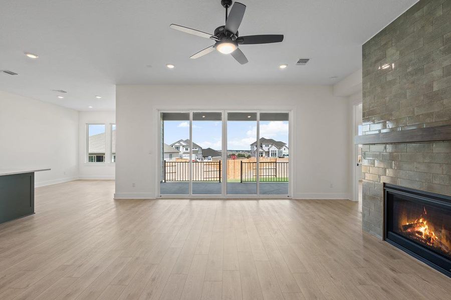 Spacious, unfurnished interior of a new home in Lariat, Liberty Hill (Image 18).