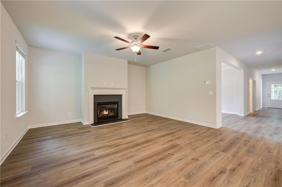 Spacious, unfurnished interior of a new home in Hamilton Lakes, Lawrenceville (Image 16).