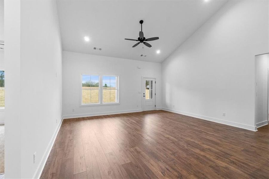 Spacious, unfurnished interior of a new home in , Monroe (Image 19).