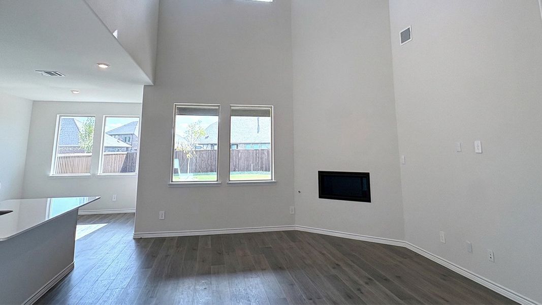Spacious, unfurnished interior of a new home in Madera, Royse City (Image 12).