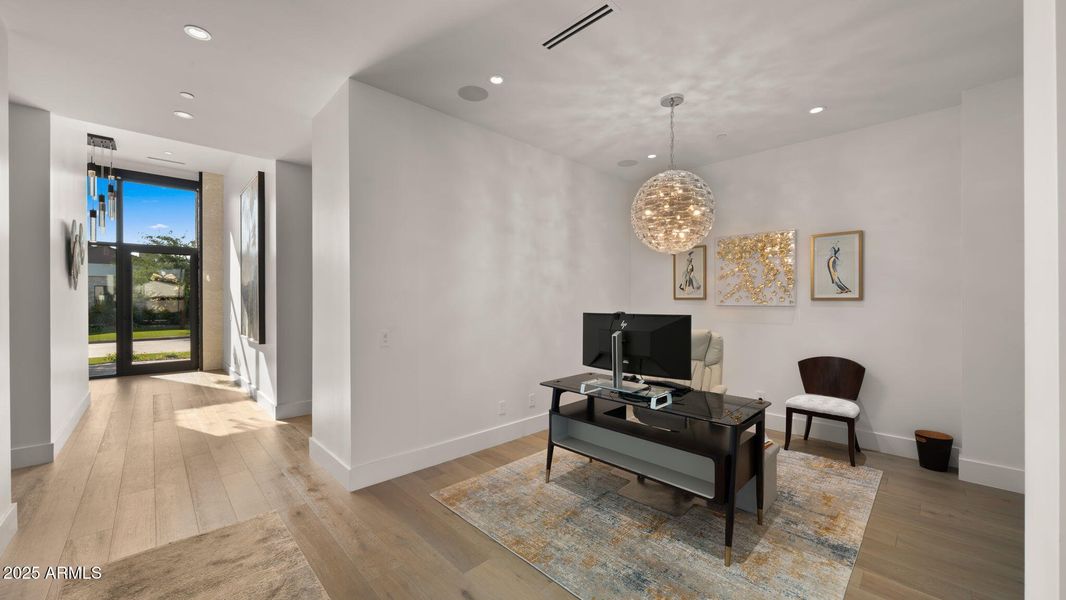 16-web-or-mls-Office1