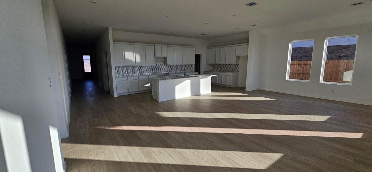 *Not actual home, pictures representative of same floor plan*