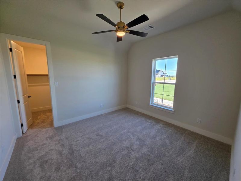 Spacious, unfurnished interior of a new home in Aledo Heights - Aledo ISD, Aledo (Image 19).