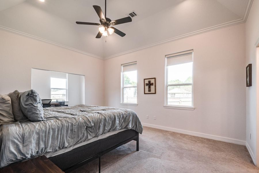 Furnished interior view inside a new home in , Anahuac (Image 8).