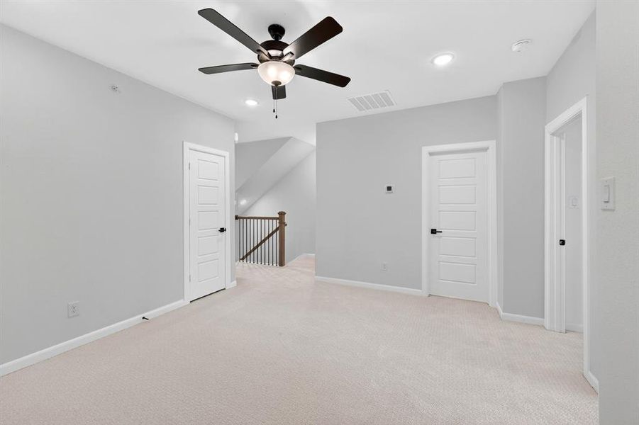 Spacious, unfurnished interior of a new home in Hillside at Las Colinas, Irving (Image 25).