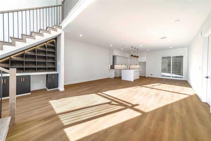 Spacious, unfurnished interior of a new home in , Dallas (Image 30).