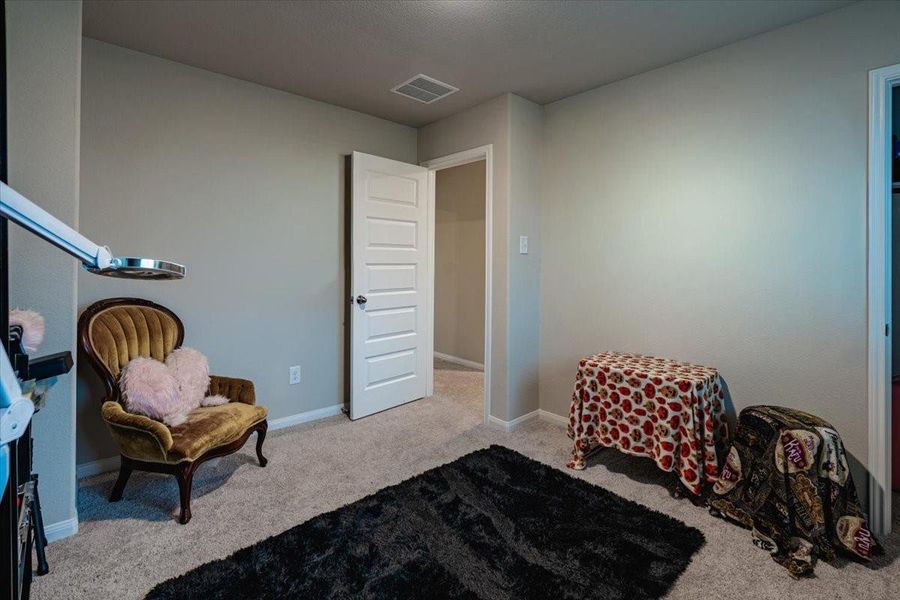 Furnished interior view inside a new home in River's Edge, Conroe (Image 10). Furnished interior view inside a new home in River's Edge, Conroe (Image 10).