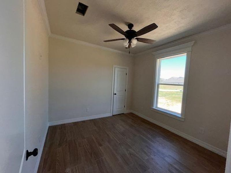 Spacious, unfurnished interior of a new home in , Beaumont (Image 18).