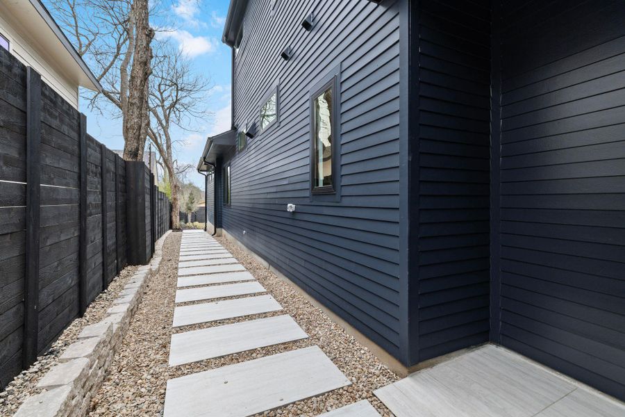 View of home's exterior