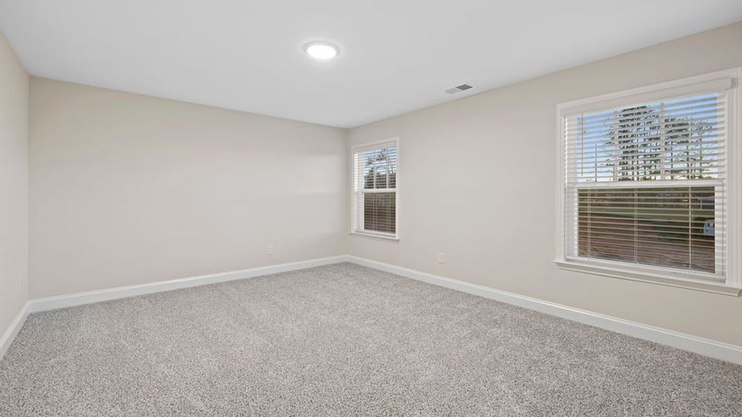 Spacious, unfurnished interior of a new home in Pinebrook, Woodruff (Image 27).
