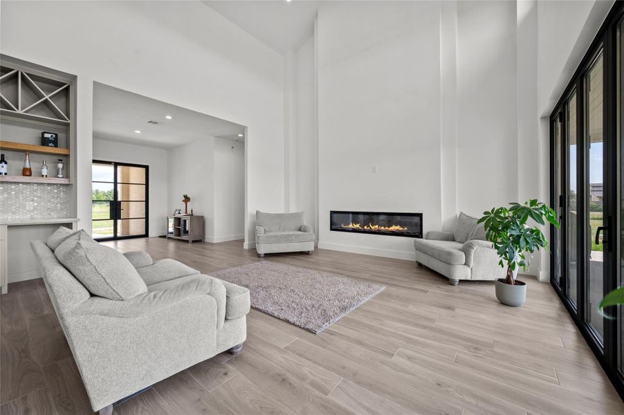 Furnished interior view inside a new home in , Baytown (Image 9).