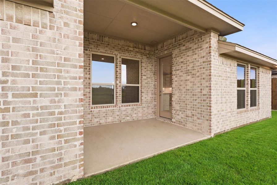 Exterior details and patio area of a home in , Tolar (Image 4).