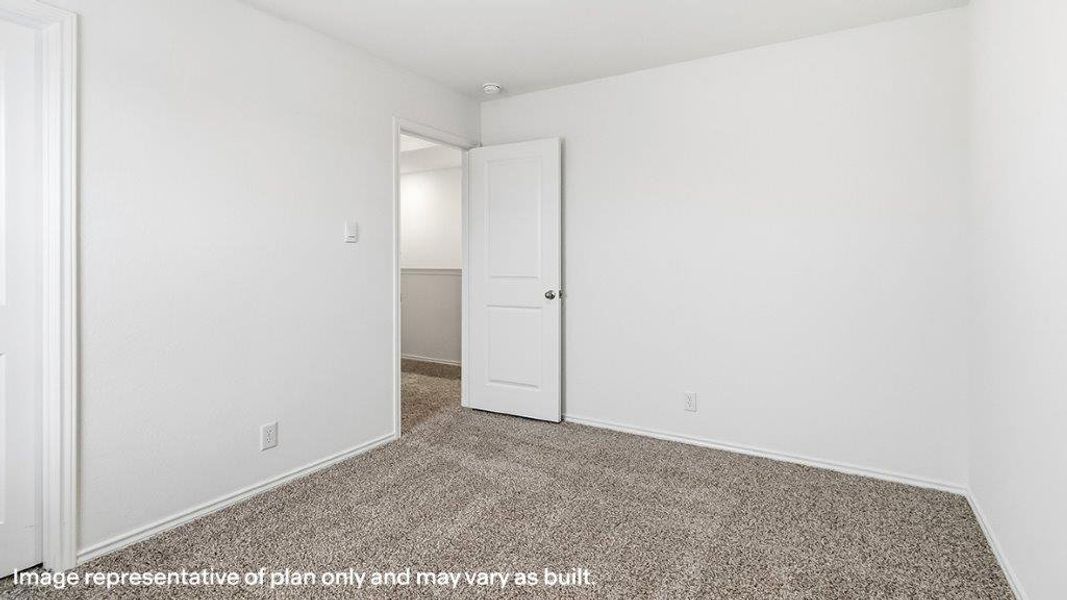 Spacious, unfurnished interior of a new home in Blue Ridge Ranch, San Antonio (Image 26).