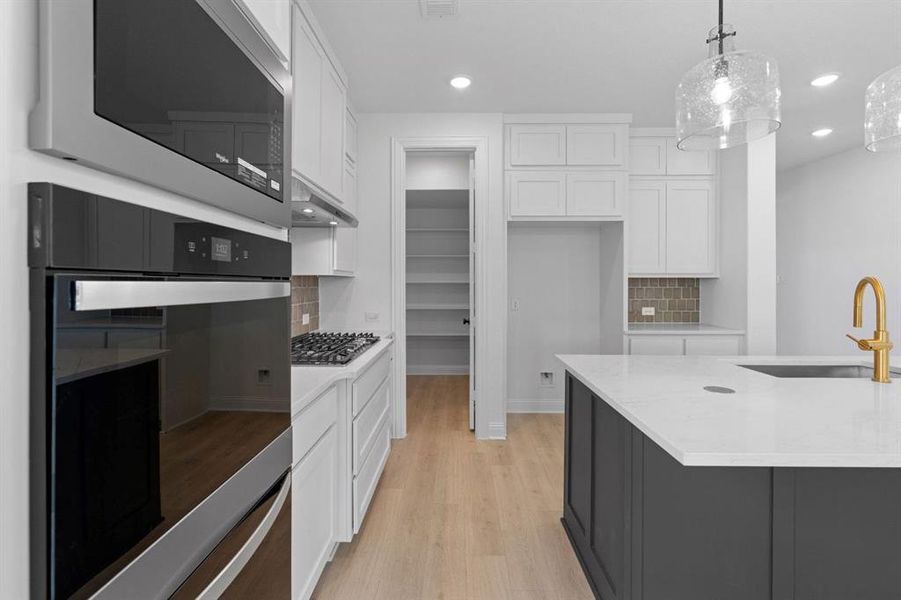 DAL_Painted Tree_Easton_3925 Menard Street (11) DAL_Painted Tree_Easton_3925 Menard Street (11)