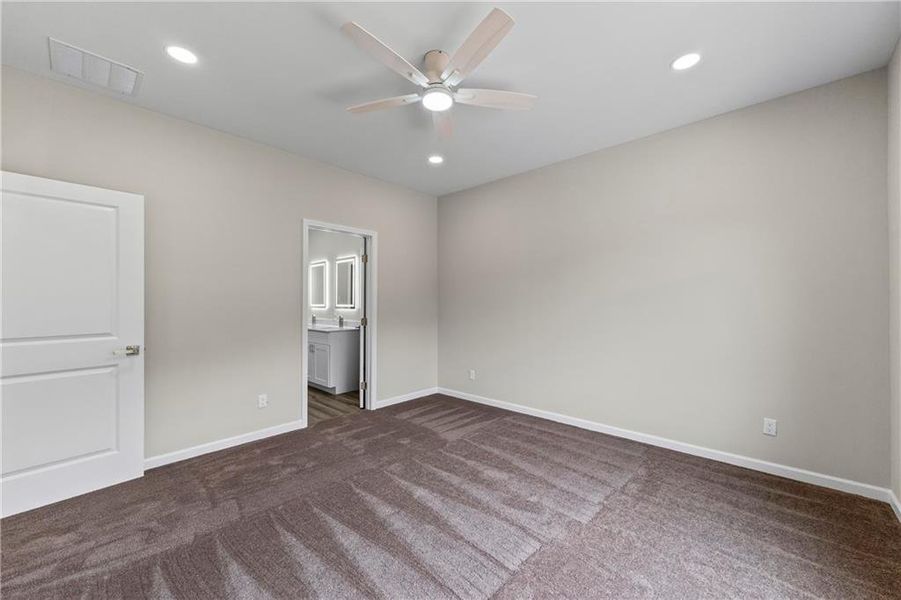 Spacious, unfurnished interior of a new home in , Flowery Branch (Image 22).