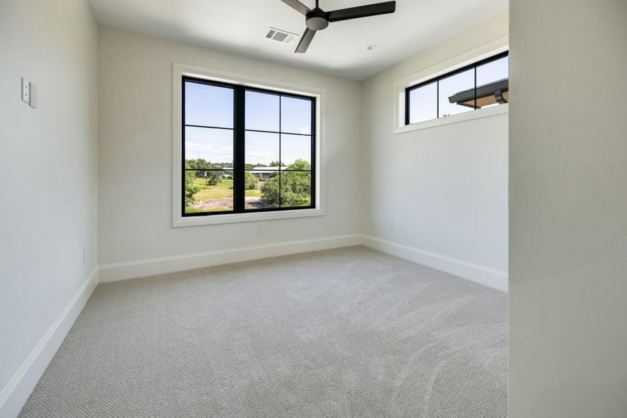 Spacious, unfurnished interior of a new home in , Horseshoe Bay (Image 20).