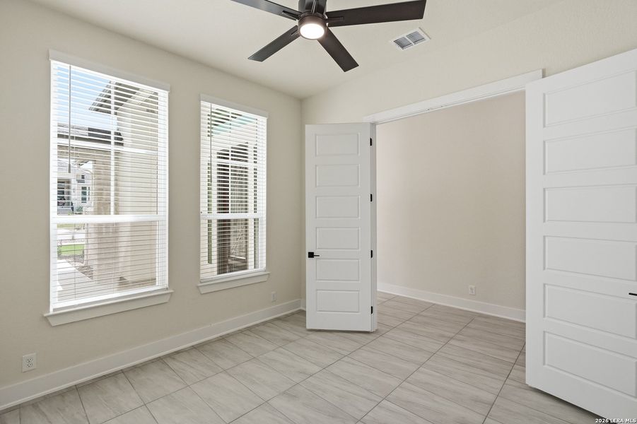 Spacious, unfurnished interior of a new home in , Boerne (Image 24).