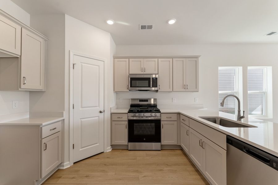 Furnished interior view inside a new home in Mayfair Village, Spartanburg (Image 14).