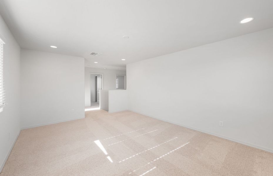 Spacious, unfurnished interior of a new home in Alamar, Avondale (Image 30). Spacious, unfurnished interior of a new home in Alamar, Avondale (Image 30).