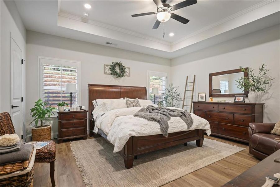 Furnished interior view inside a new home in , Dallas (Image 17).