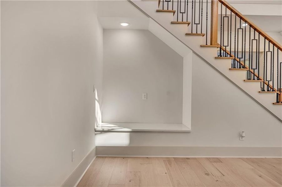 Spacious, unfurnished interior of a new home in , Athens (Image 36).