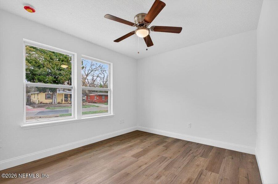 Spacious, unfurnished interior of a new home in , Jacksonville (Image 28).