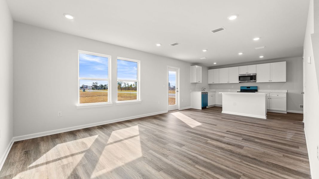 Spacious, unfurnished interior of a new home in Hodges Bayou Plantation, Panama City (Image 16). Spacious, unfurnished interior of a new home in Hodges Bayou Plantation, Panama City (Image 16).