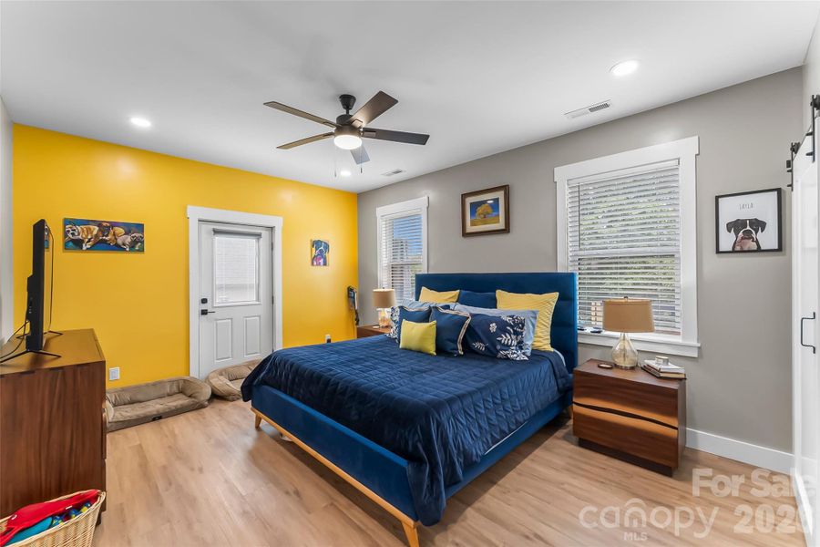Very Large primary Bedroom