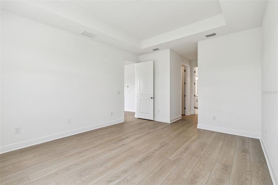 Spacious, unfurnished interior of a new home in Hawkstone, Sarasota (Image 14). Spacious, unfurnished interior of a new home in Hawkstone, Sarasota (Image 14).