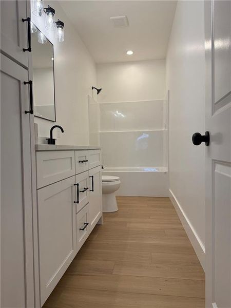 Furnished interior view inside a new home in , Calhoun (Image 6).