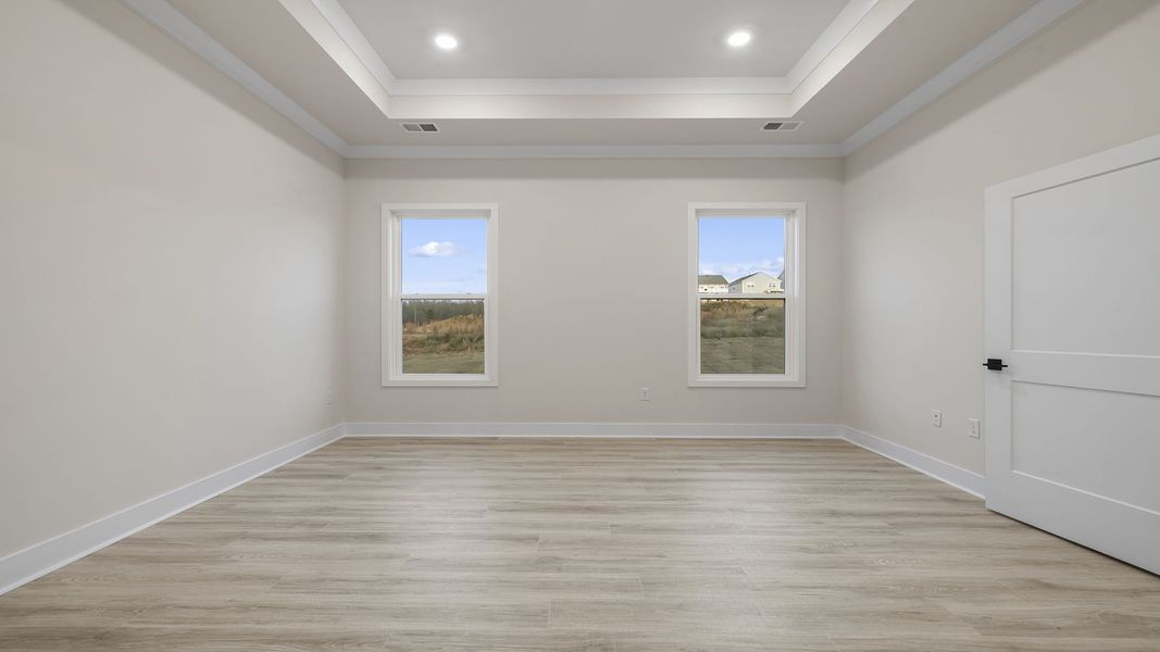 Spacious, unfurnished interior of a new home in Seven Oaks, Greenwood (Image 27).
