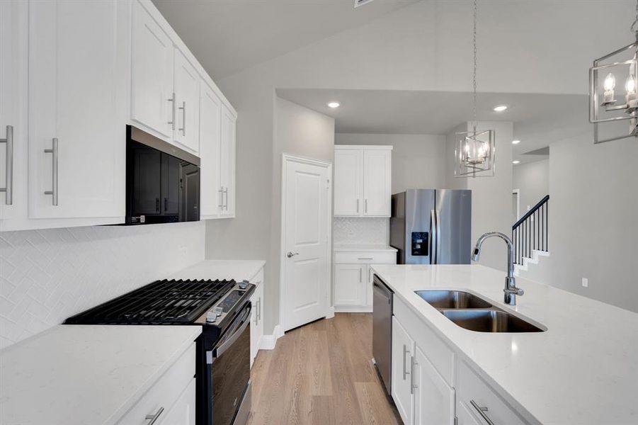 Furnished interior view inside a new home in Stonehaven, Seagoville (Image 8). Furnished interior view inside a new home in Stonehaven, Seagoville (Image 8).