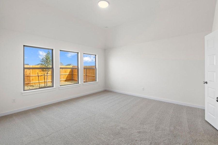 Spacious, unfurnished interior of a new home in Prairie Winds, Hutto (Image 16).