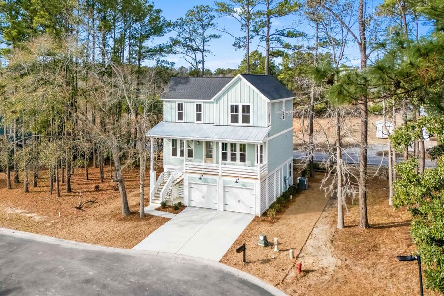 Image 37 of a home in Harbor Oaks Marina.