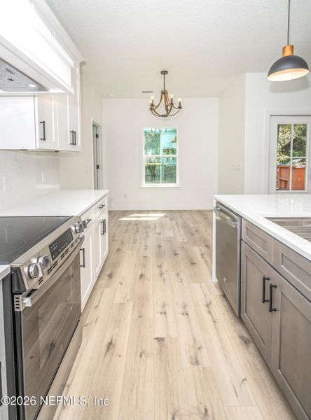 Furnished interior view inside a new home in , Macclenny (Image 5).