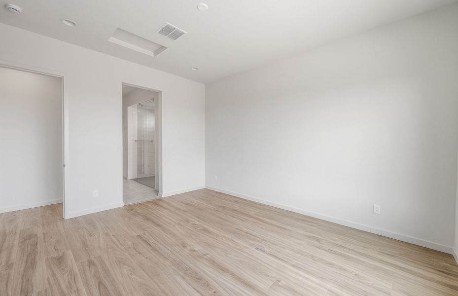 Spacious, unfurnished interior of a new home in Legado West, Queen Creek (Image 16). Spacious, unfurnished interior of a new home in Legado West, Queen Creek (Image 16).