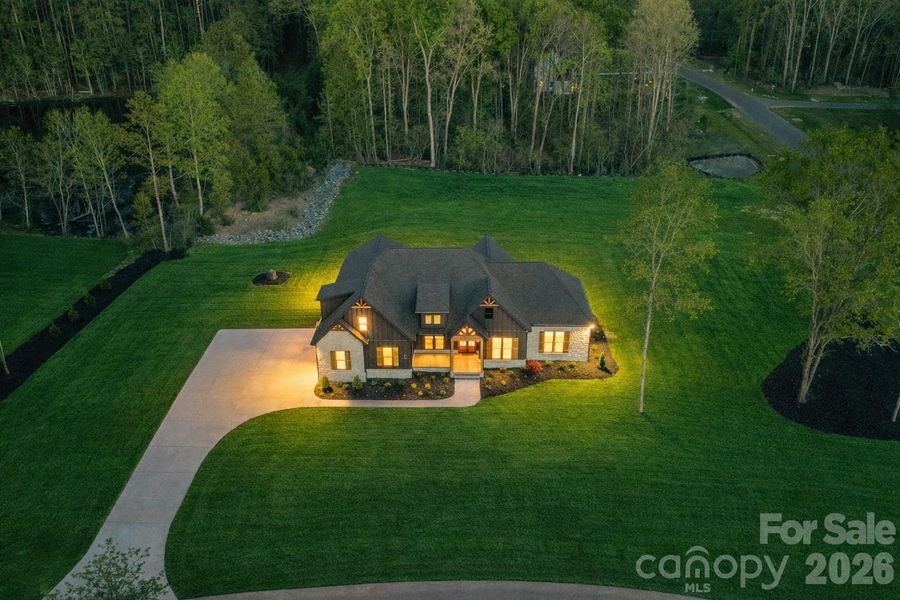 Image 33 of a home in . Image 33 of a home in .