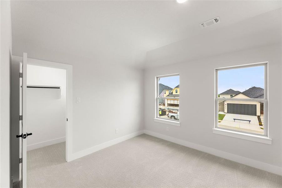 Spacious, unfurnished interior of a new home in Treeline, Justin (Image 14).