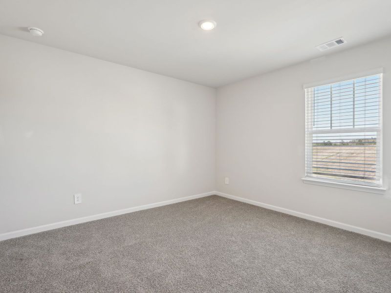 Spacious, unfurnished interior of a new home in Manning Mill, Adairsville (Image 19).