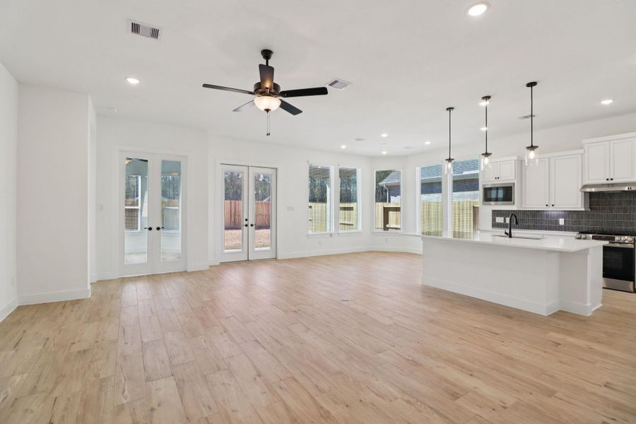 Spacious, unfurnished interior of a new home in The Highlands, Porter (Image 18).