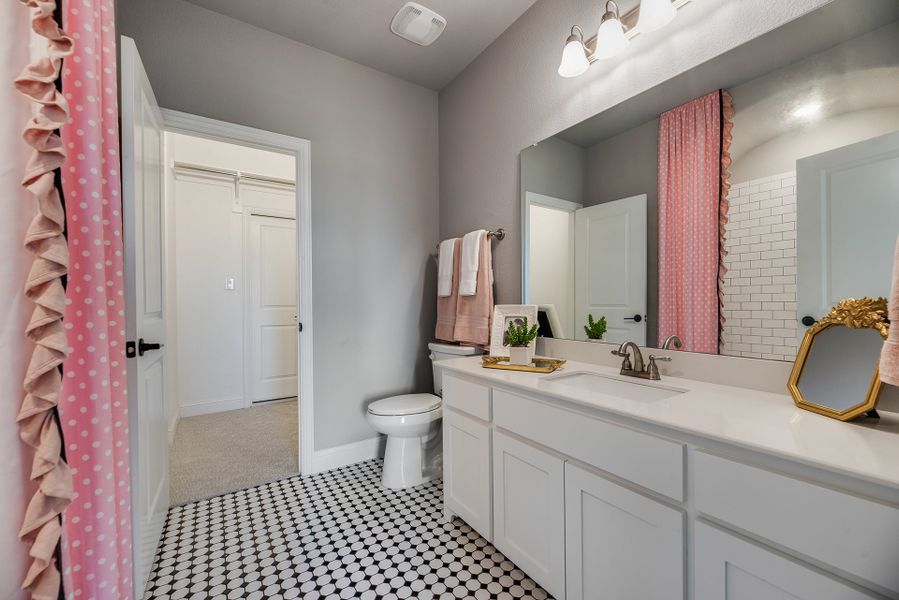 Furnished interior view inside a new home in King's Crossing - Phase 3, Allen (Image 41). Furnished interior view inside a new home in King's Crossing - Phase 3, Allen (Image 41).