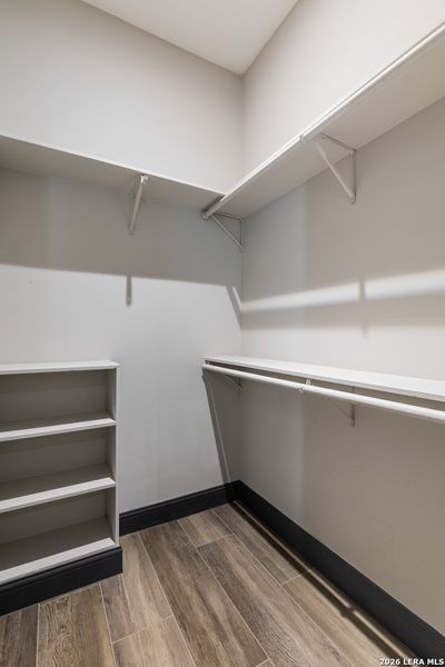 Spacious, unfurnished interior of a new home in , Eagle Pass (Image 23).